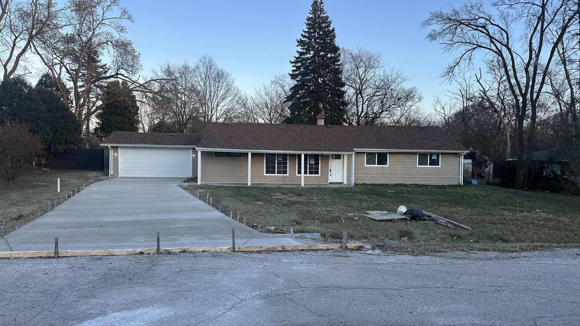 17925 John Avenue Property Photo