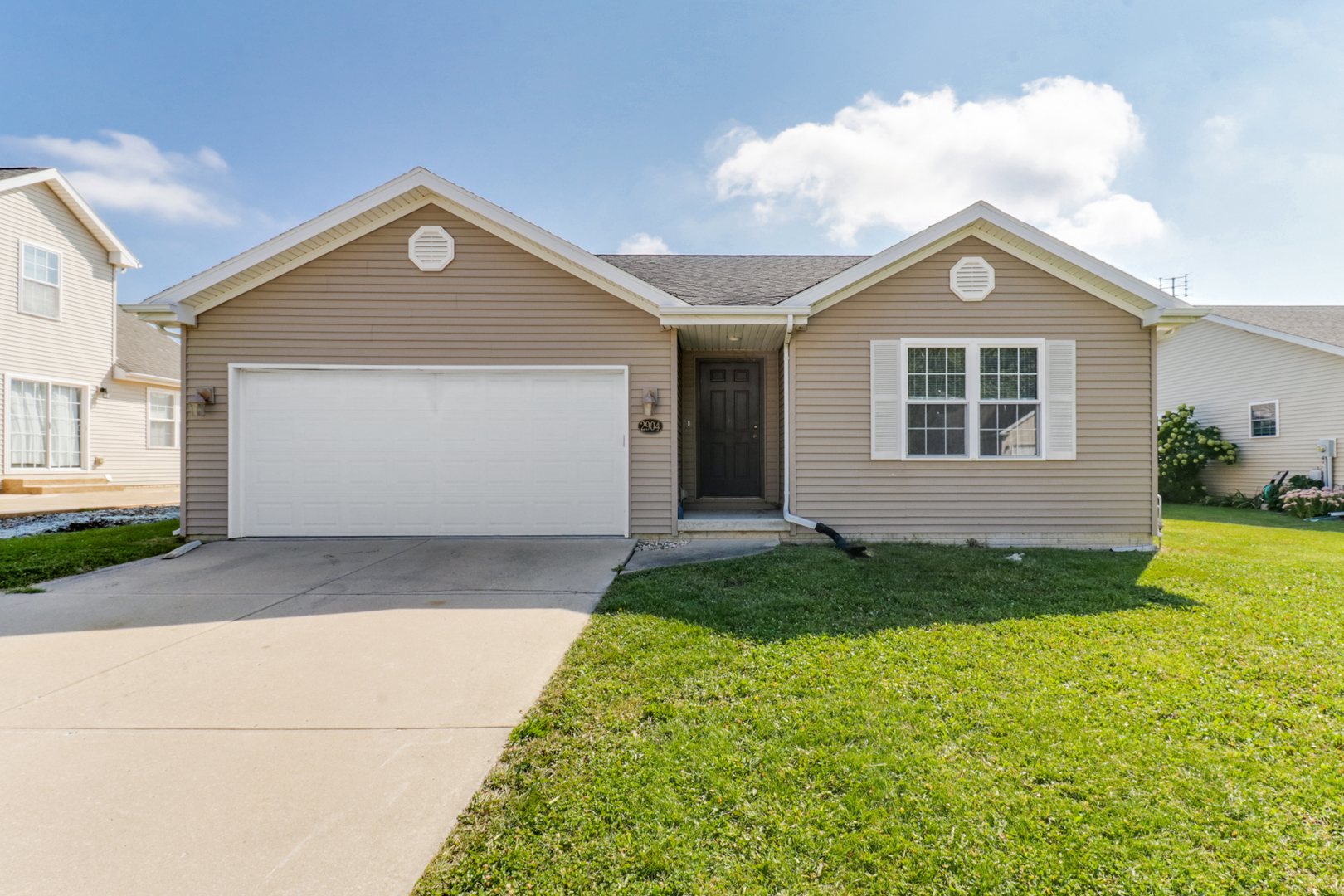 2904 Breezewood Boulevard Property Photo 1