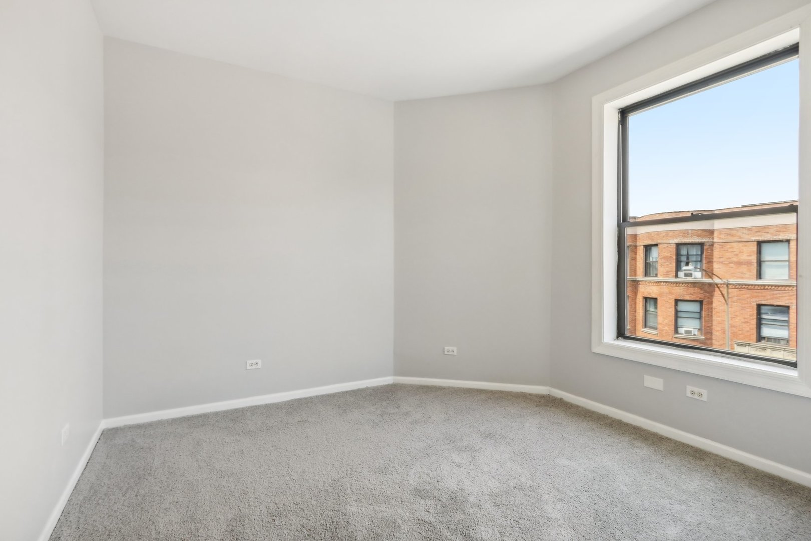 5900 S King Drive C-3 Property Photo 11