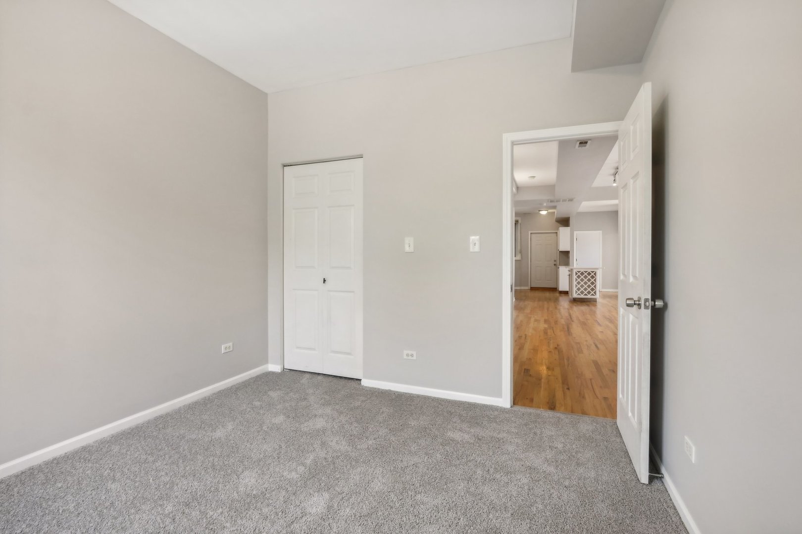 5900 S King Drive C-3 Property Photo 15