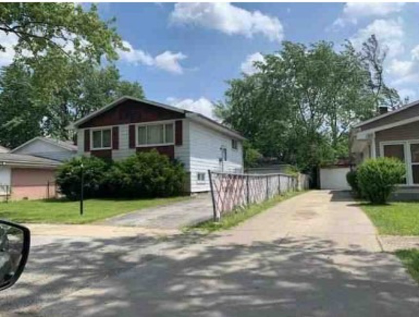 16423 Marshfield Avenue Property Photo 4