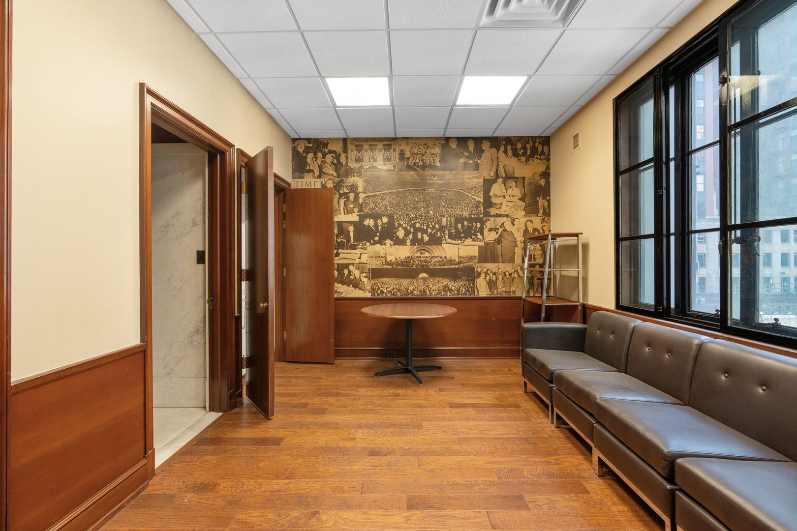 175 W Washington Street Property Photo 35