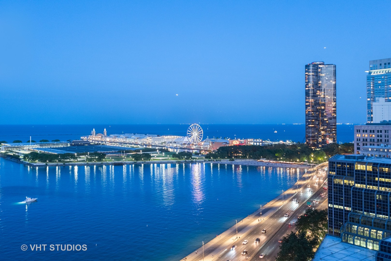 840 N Lake Shore Drive 2102 Property Photo 22