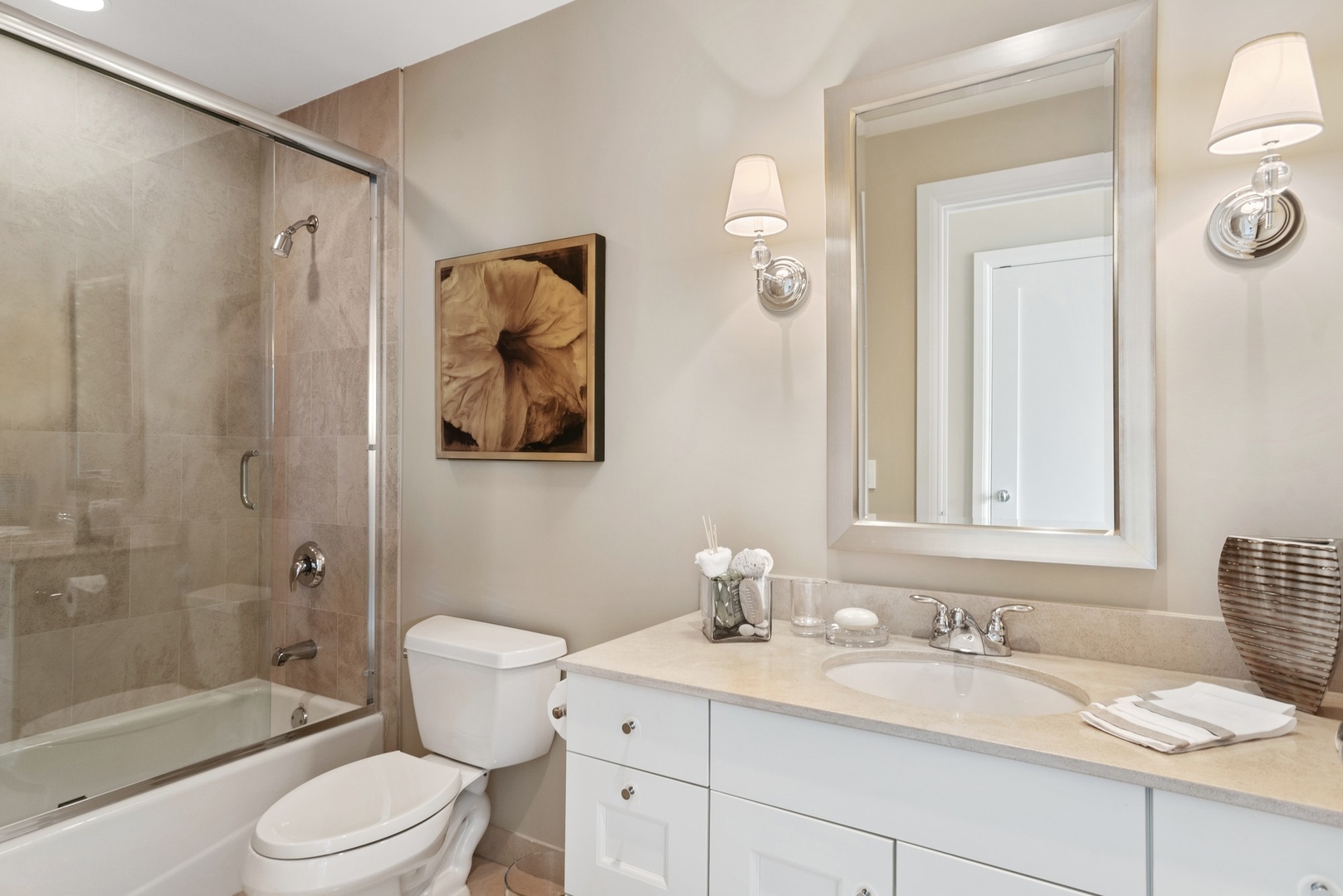 840 N Lake Shore Drive 2102 Property Photo 45