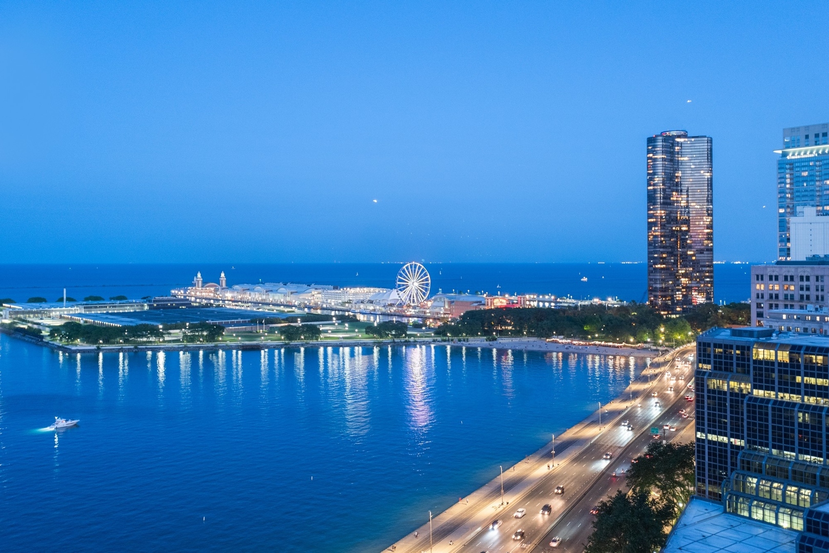 840 N Lake Shore Drive 2102 Property Photo 51