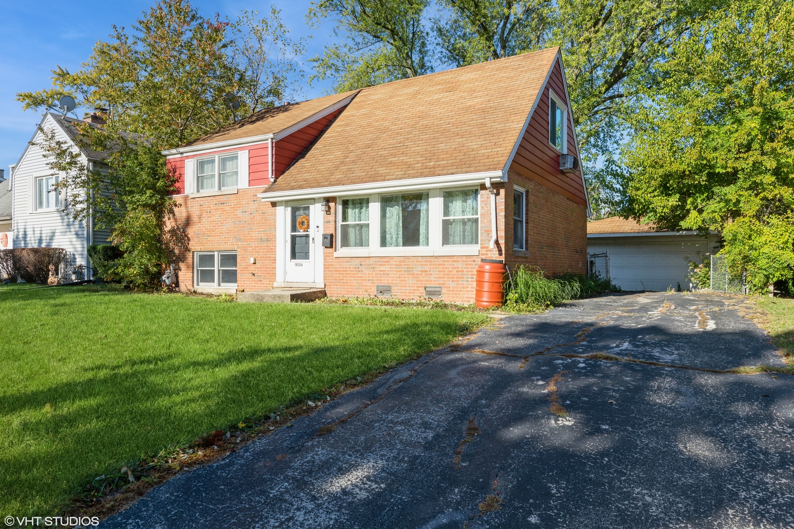 18526 Clyde Road Property Photo 1