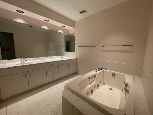 4545 W Touhy Avenue 103 Property Photo 15