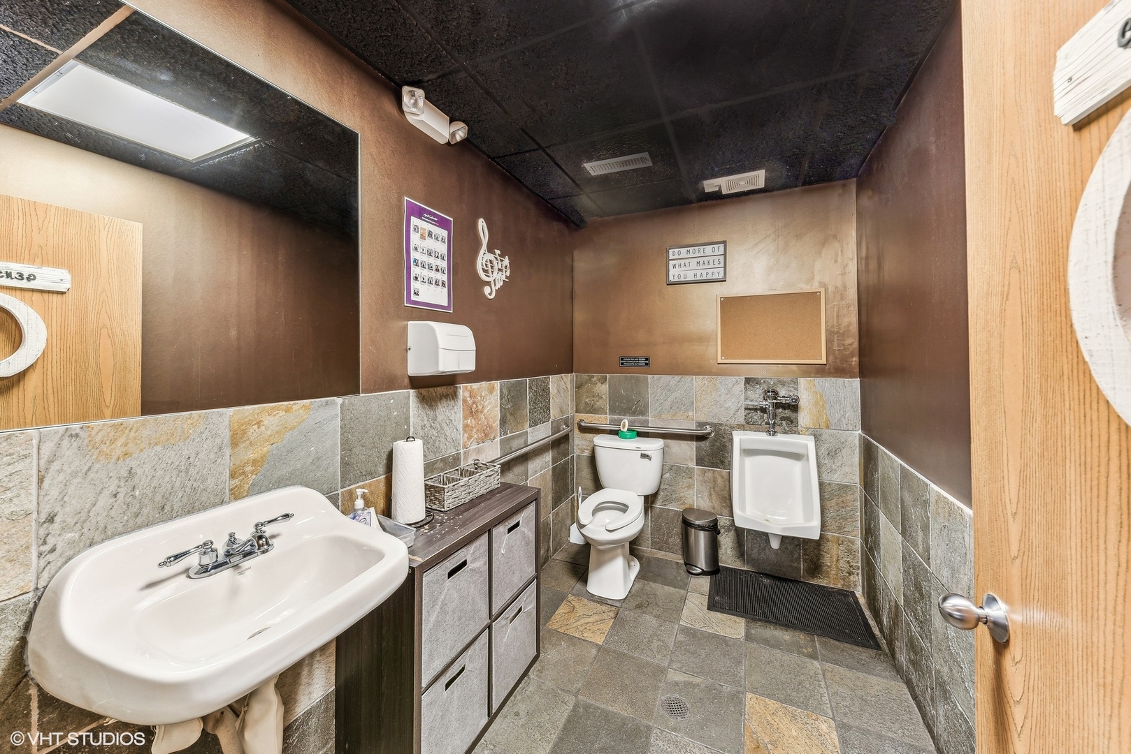 102 N Cook Street Property Photo 35