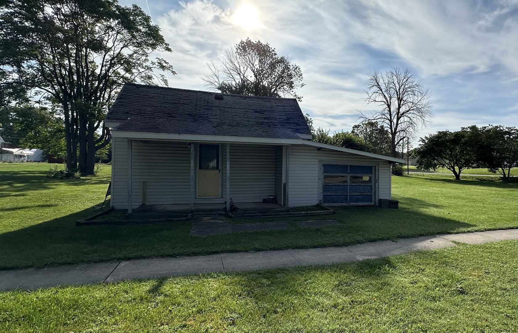 320 S Main Street Property Photo