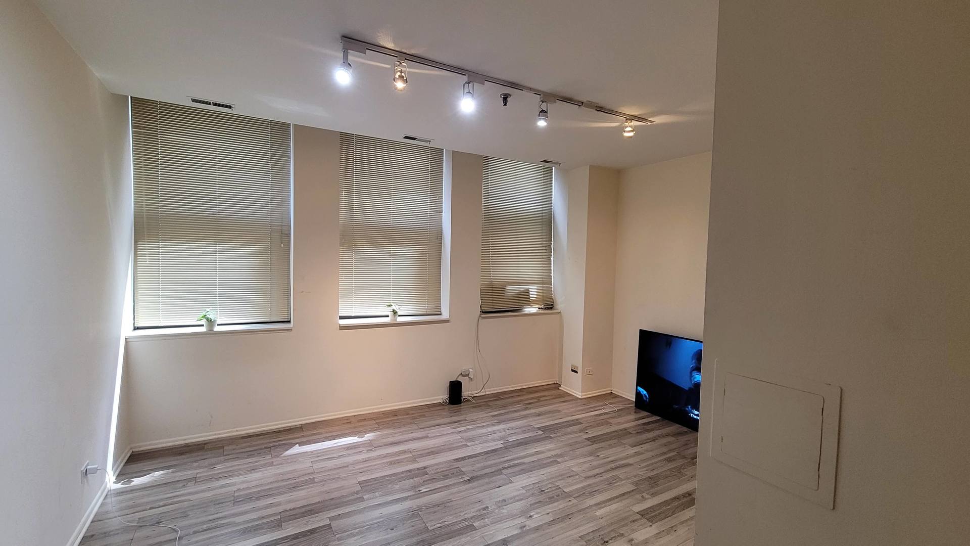 680 S Federal Street 204 Property Photo 2