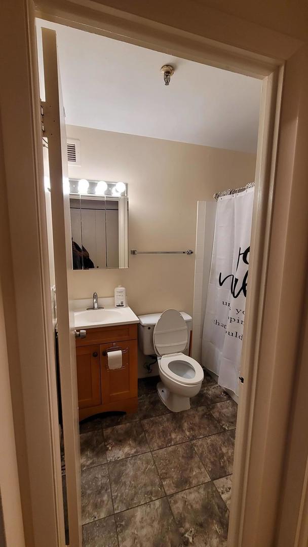 680 S Federal Street 204 Property Photo 6