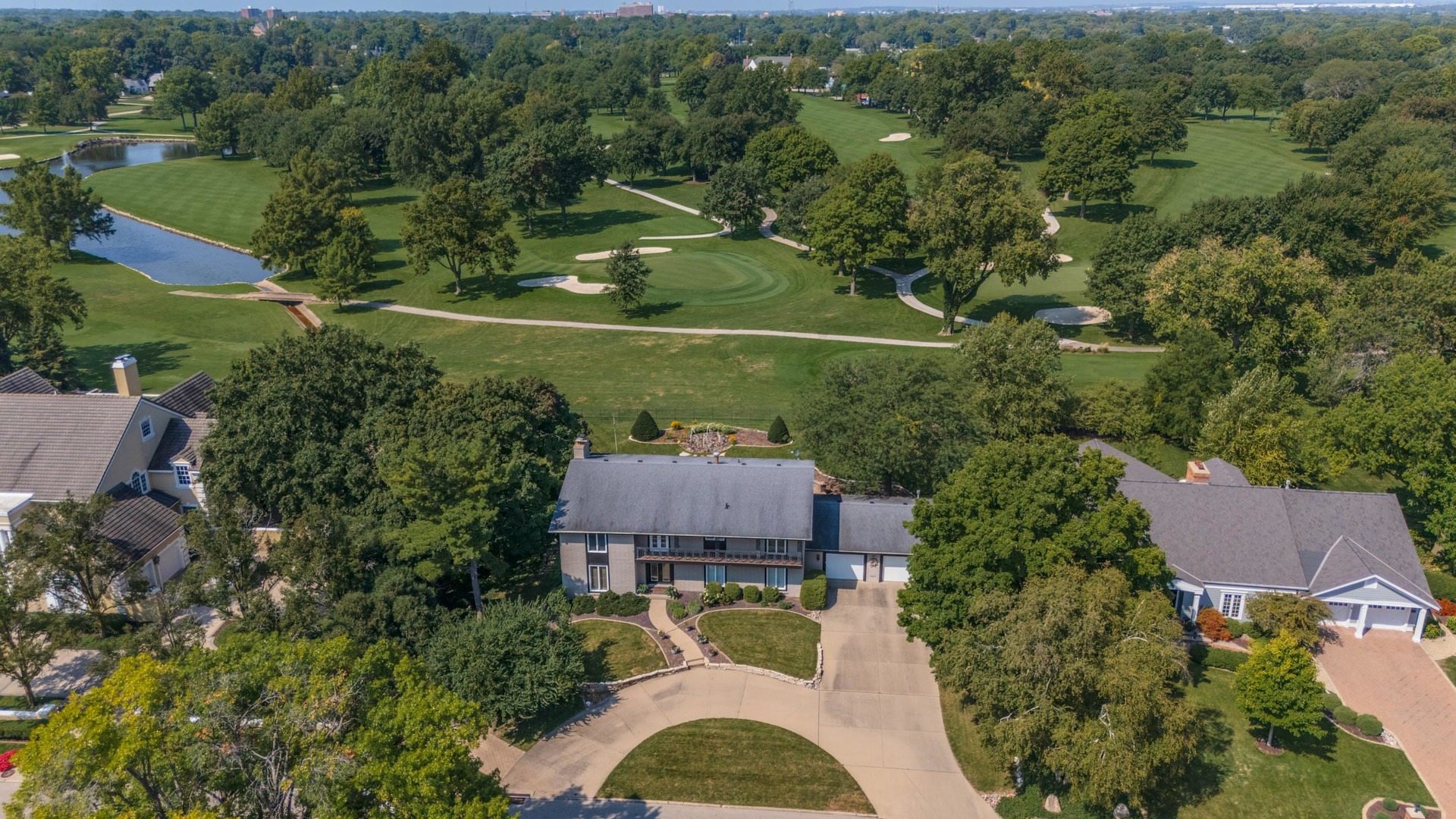 40 Country Club Place Property Photo 3