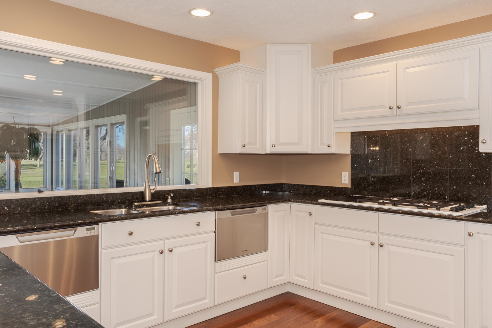 40 Country Club Place Property Photo 13