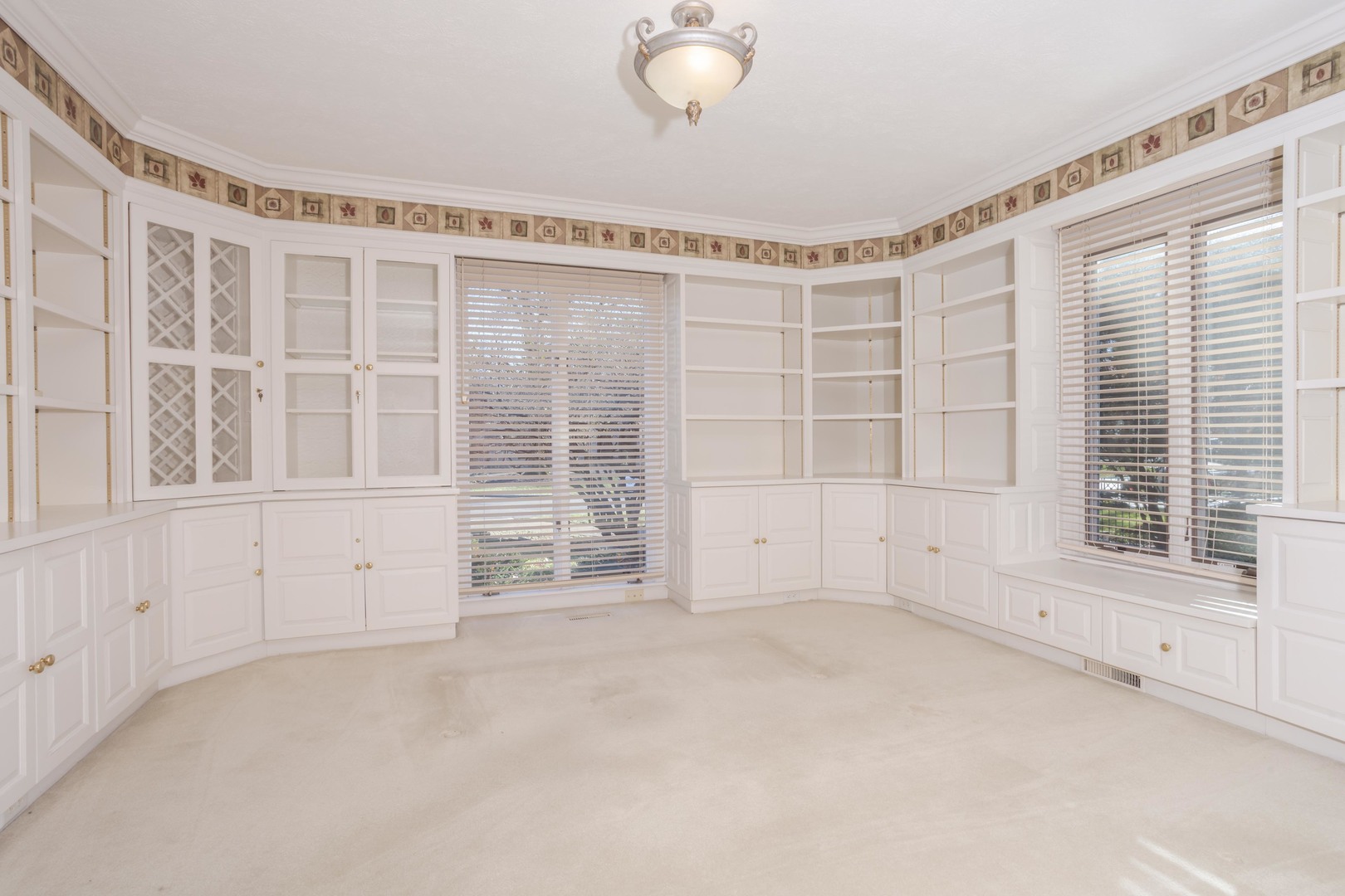 40 Country Club Place Property Photo 24