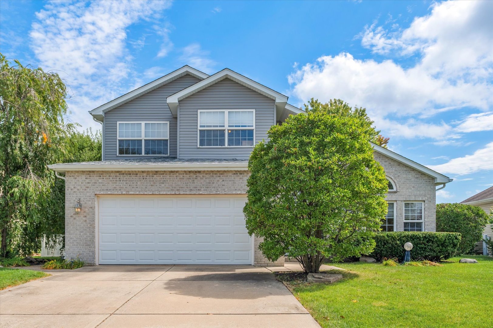 2718 Twin Falls Drive Property Photo 1