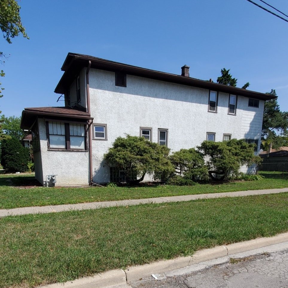 1835 24th Avenue Property Photo 2