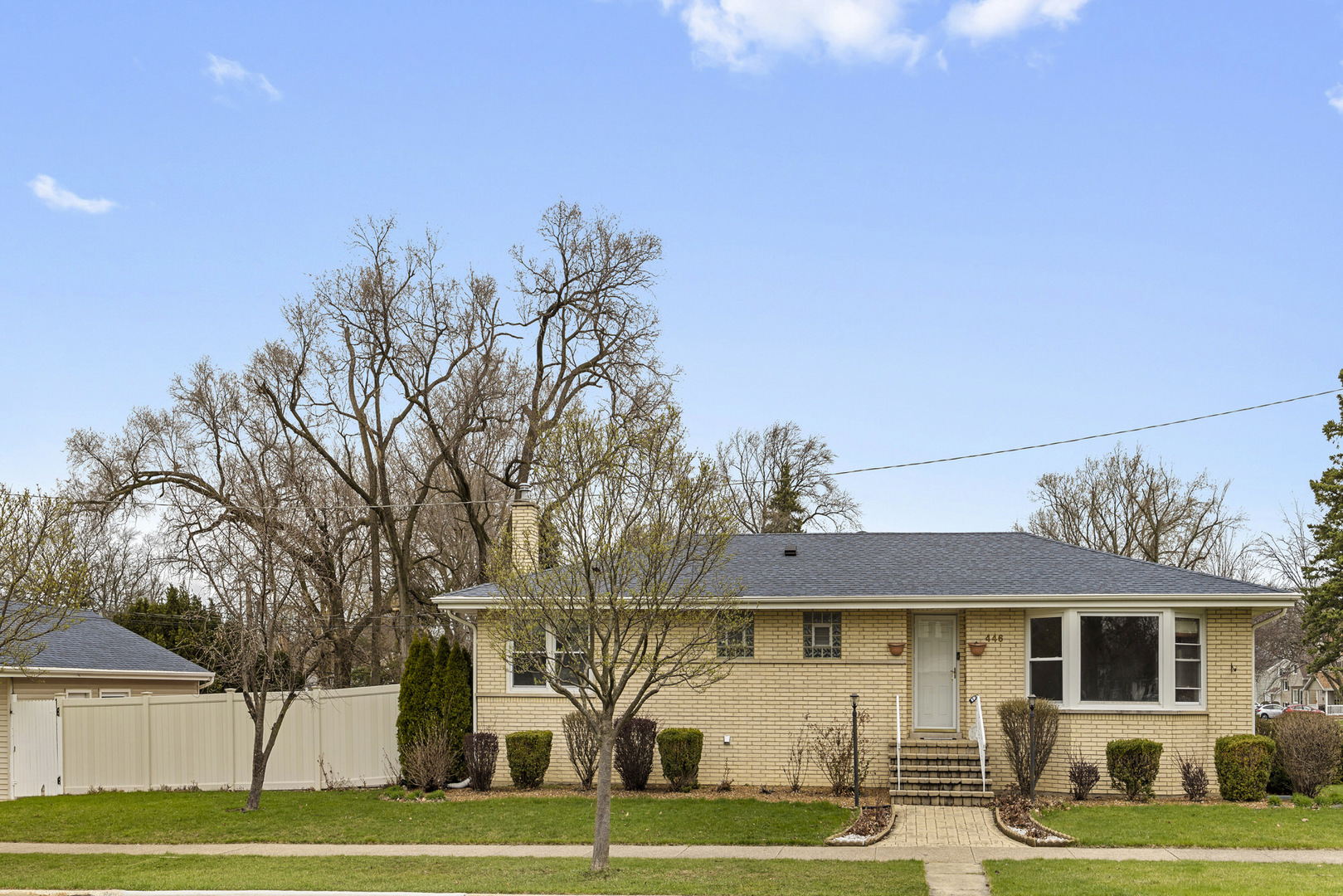 446 S Lodge Lane Property Photo