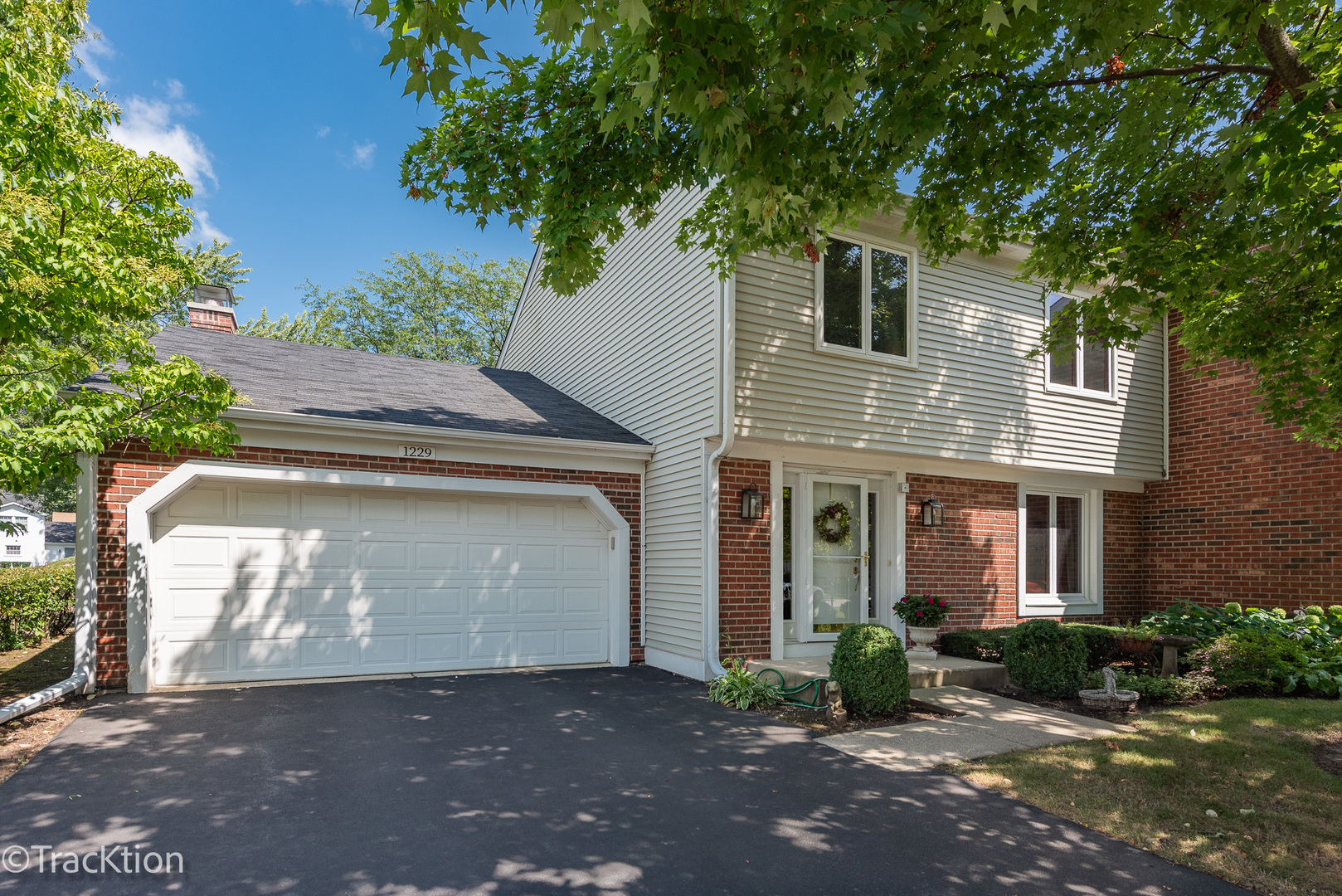 1229 W Bauer Road Property Photo 1