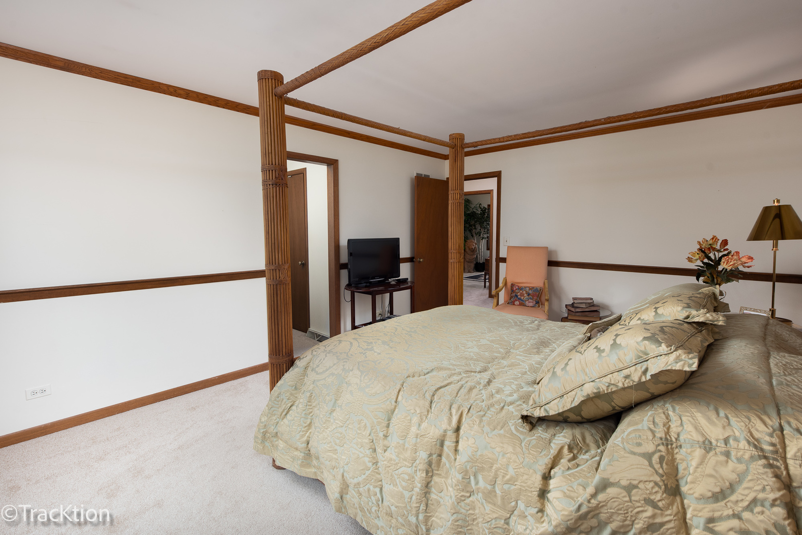 1229 W Bauer Road Property Photo 18