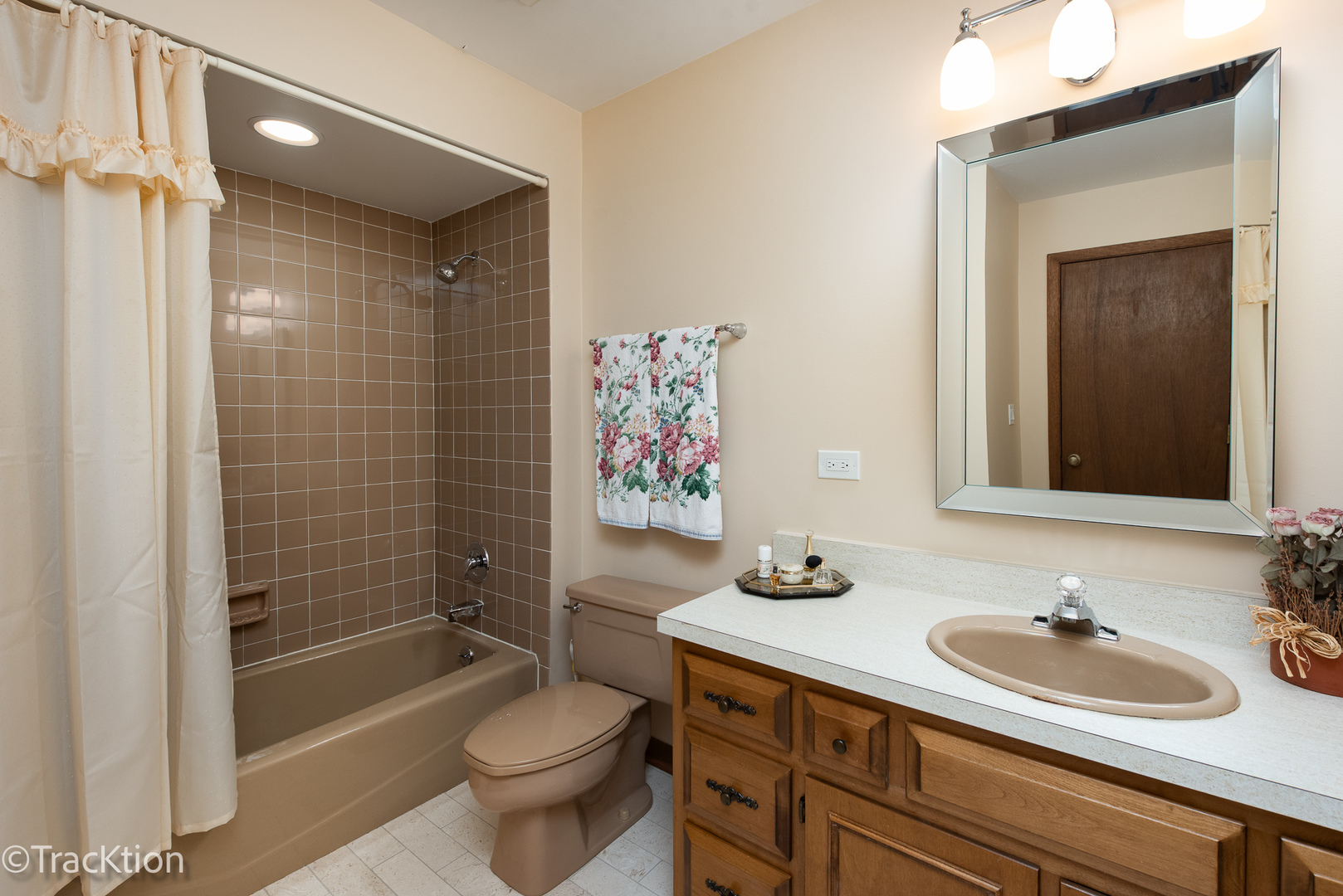 1229 W Bauer Road Property Photo 23
