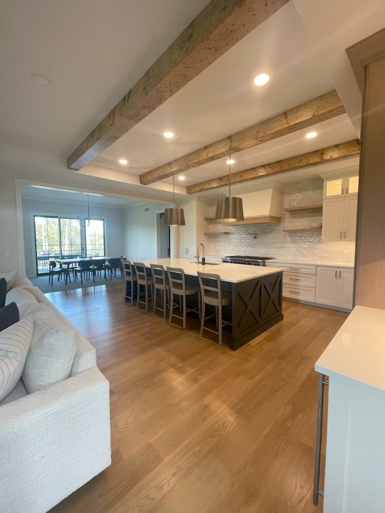 650 E Van Buren Street Property Photo 3