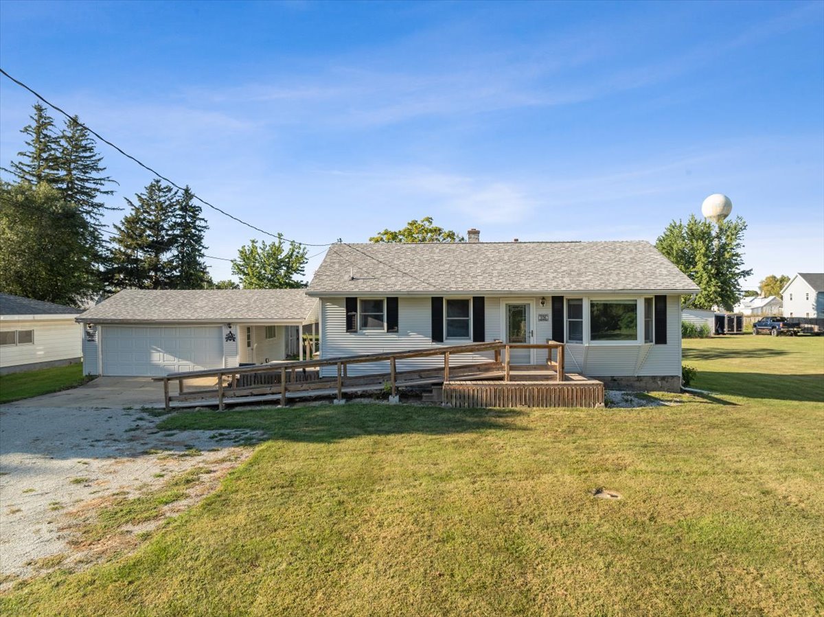 106 E Field Street Property Photo 1