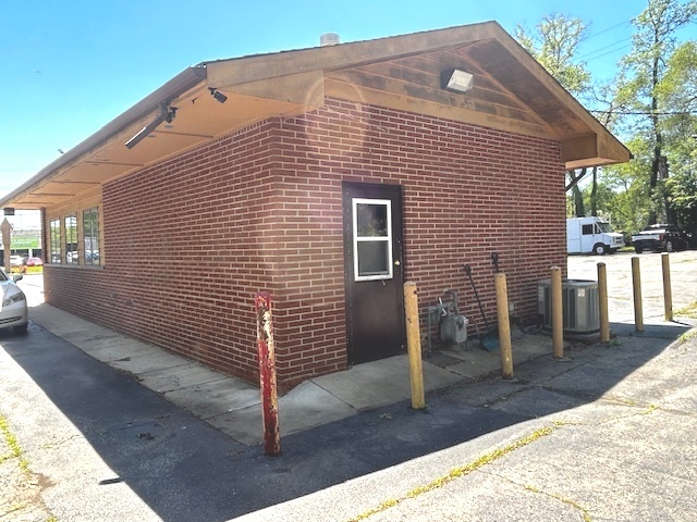 880 E Chicago Street Property Photo 8