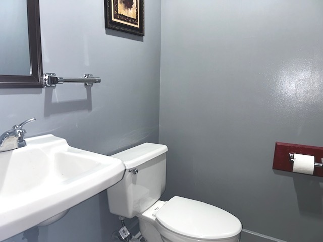880 E Chicago Street Property Photo 9
