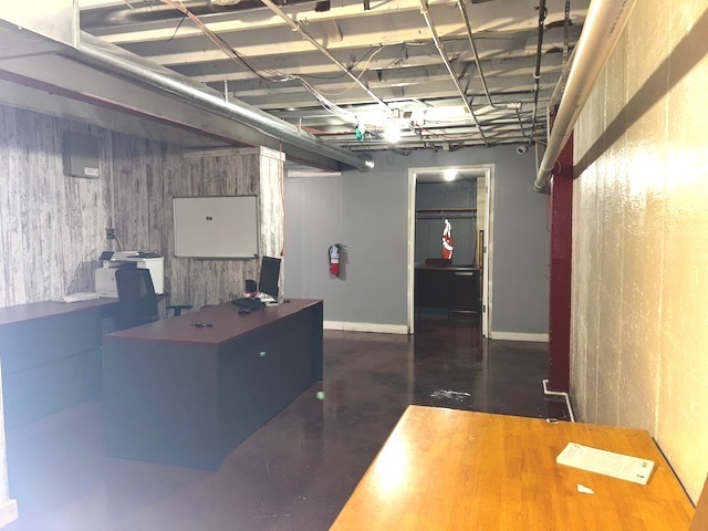 880 E Chicago Street Property Photo 18
