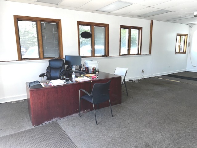 880 E Chicago Street Property Photo 23