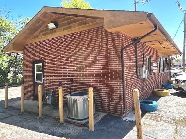 880 E Chicago Street Property Photo 25