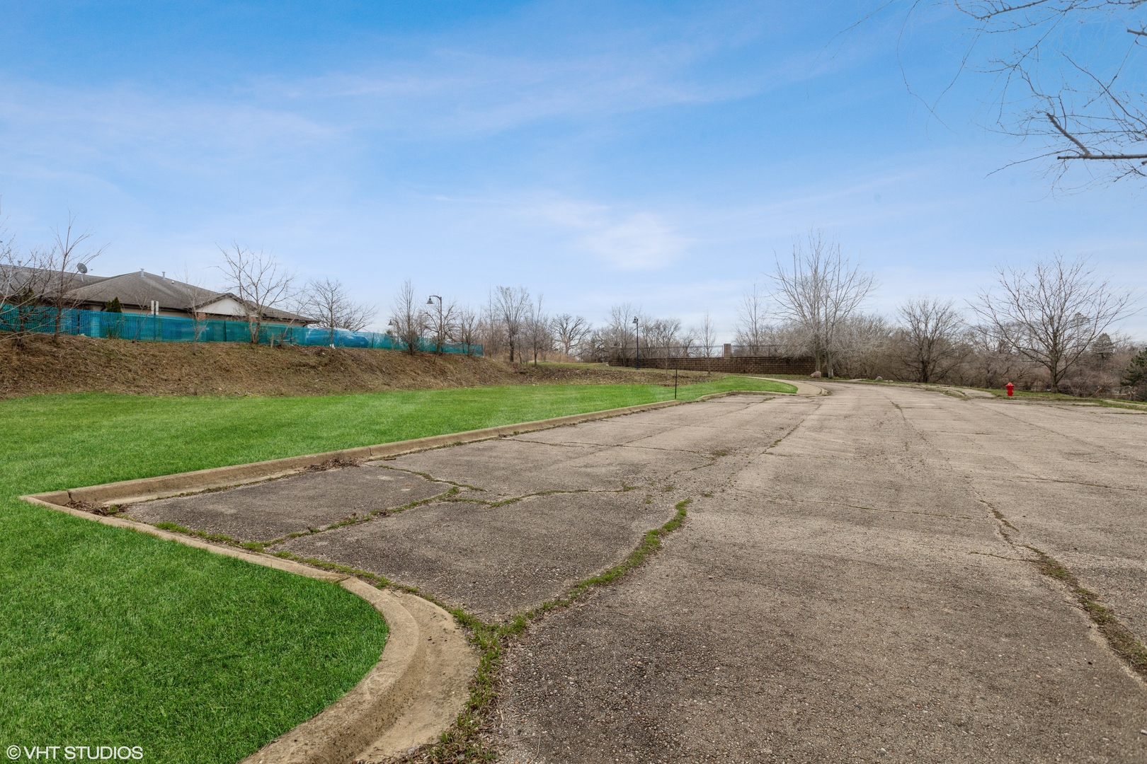 1188 E Algonquin Road Property Photo 7