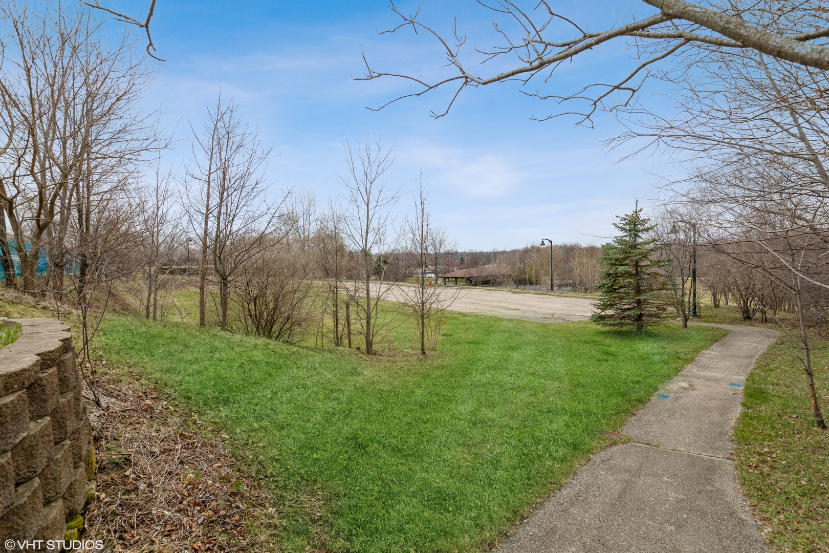 1188 E Algonquin Road Property Photo 11