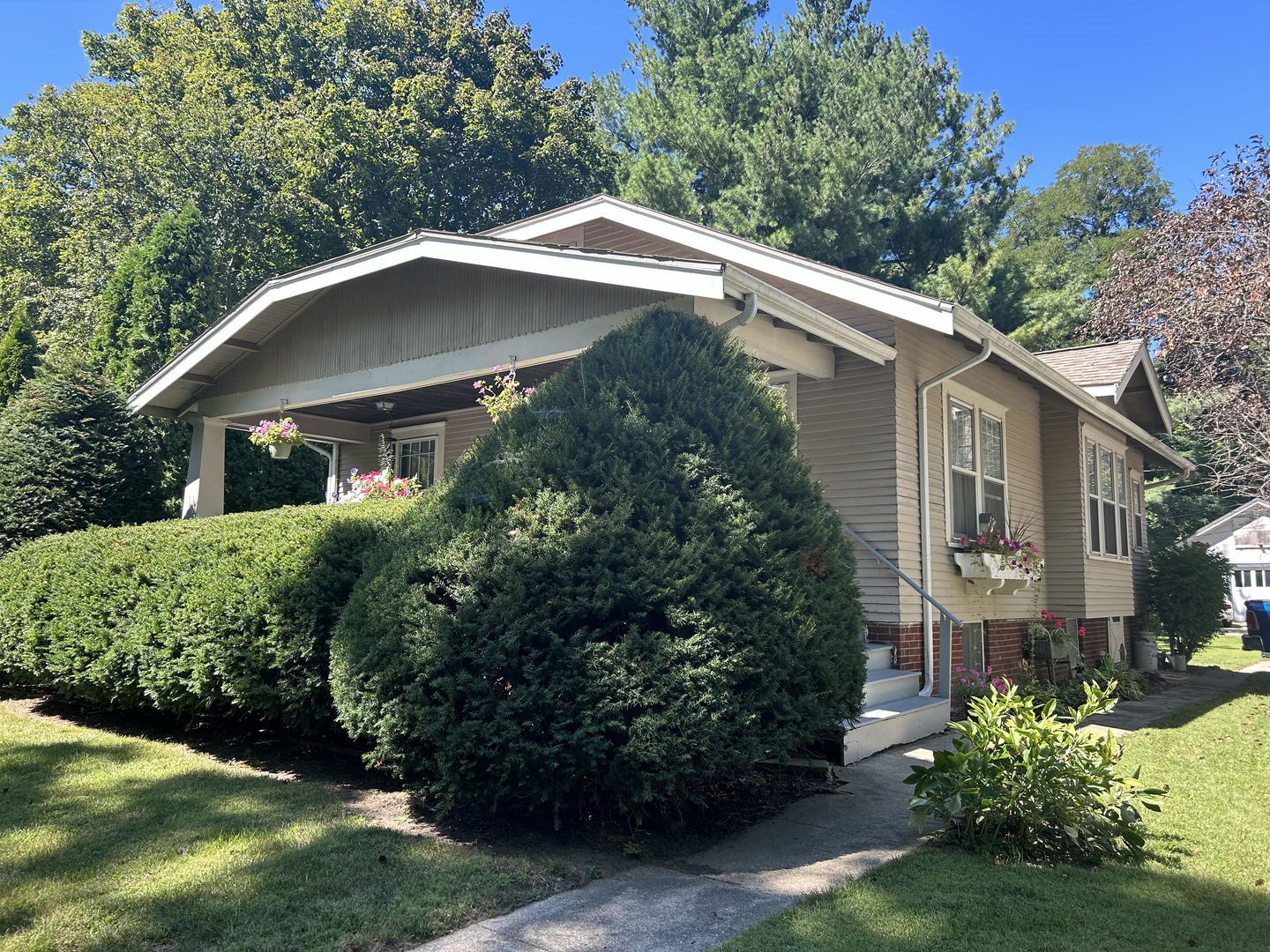 306 Gregory Street Property Photo 1