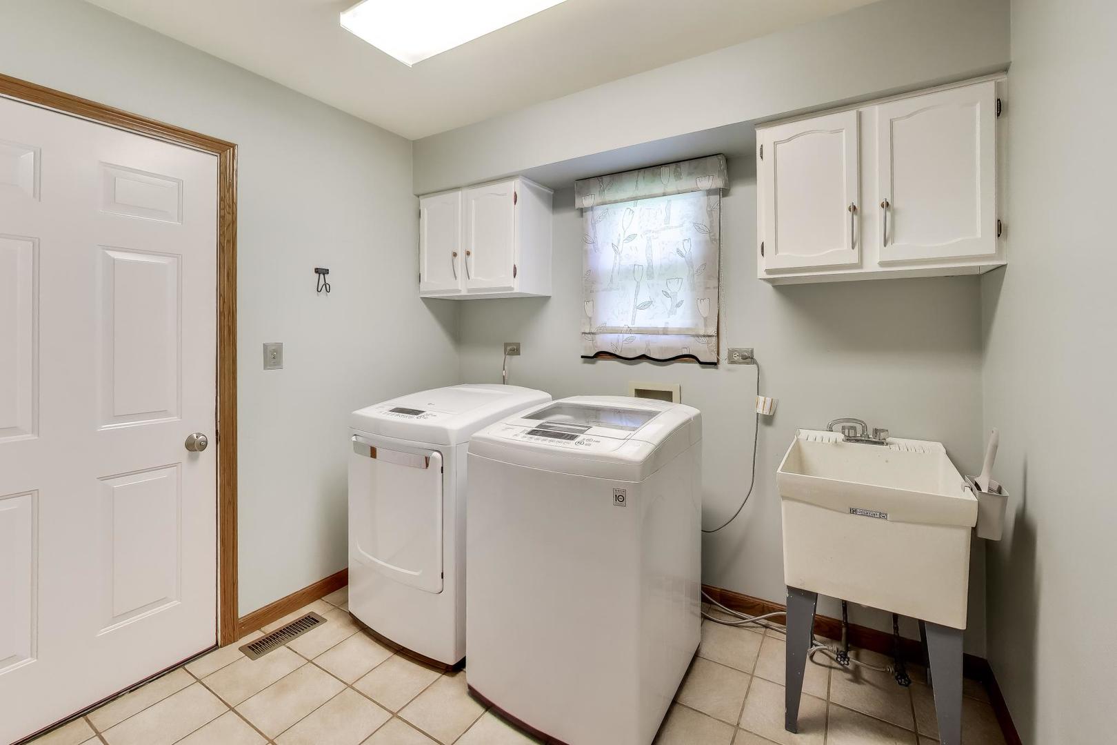 207 Mainsail Drive Property Photo 17