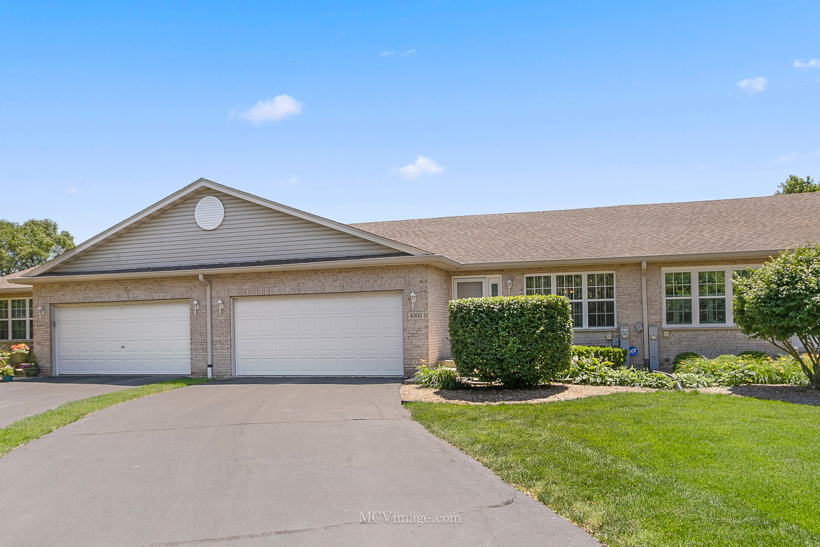4202 Doe Court Property Photo 1