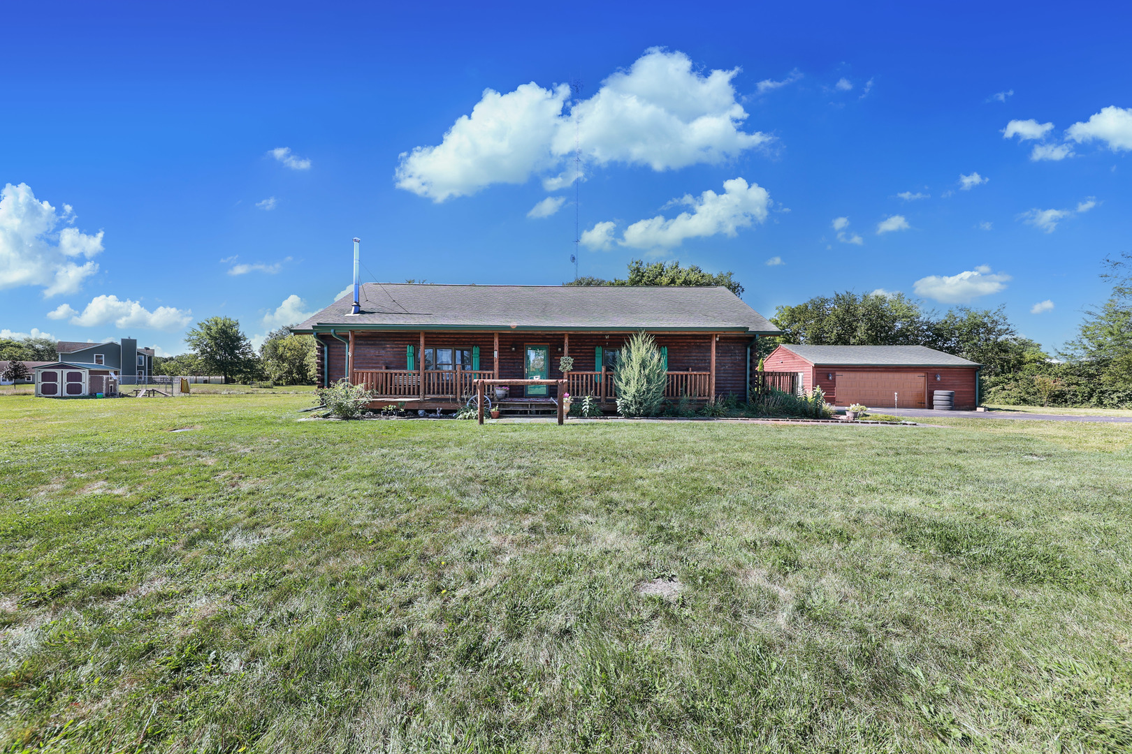 2556 N 28th Road Property Photo 1