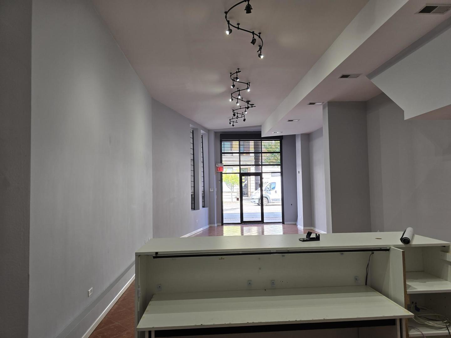 1449 W Fullerton Avenue Property Photo 4
