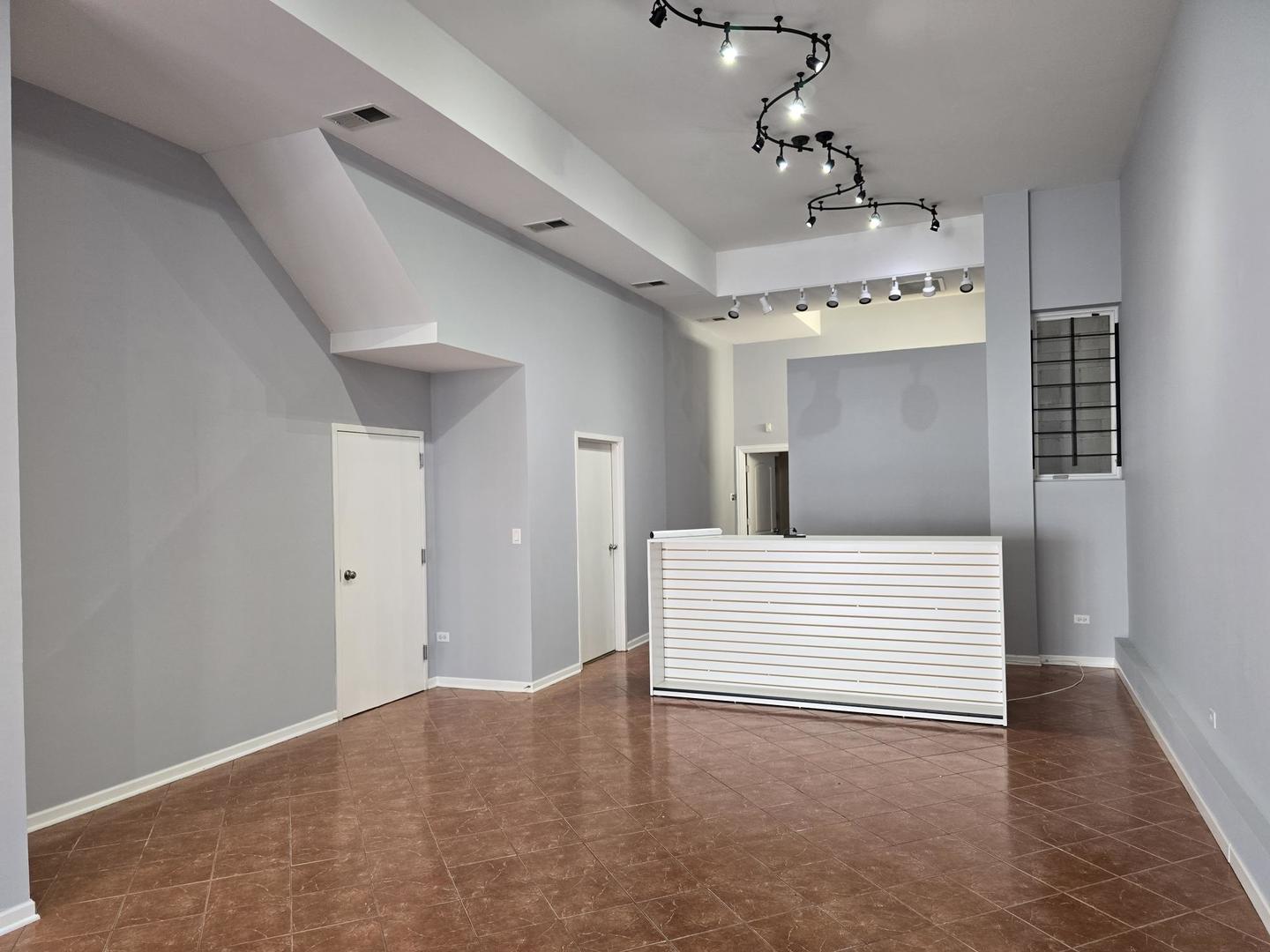 1449 W Fullerton Avenue Property Photo 7