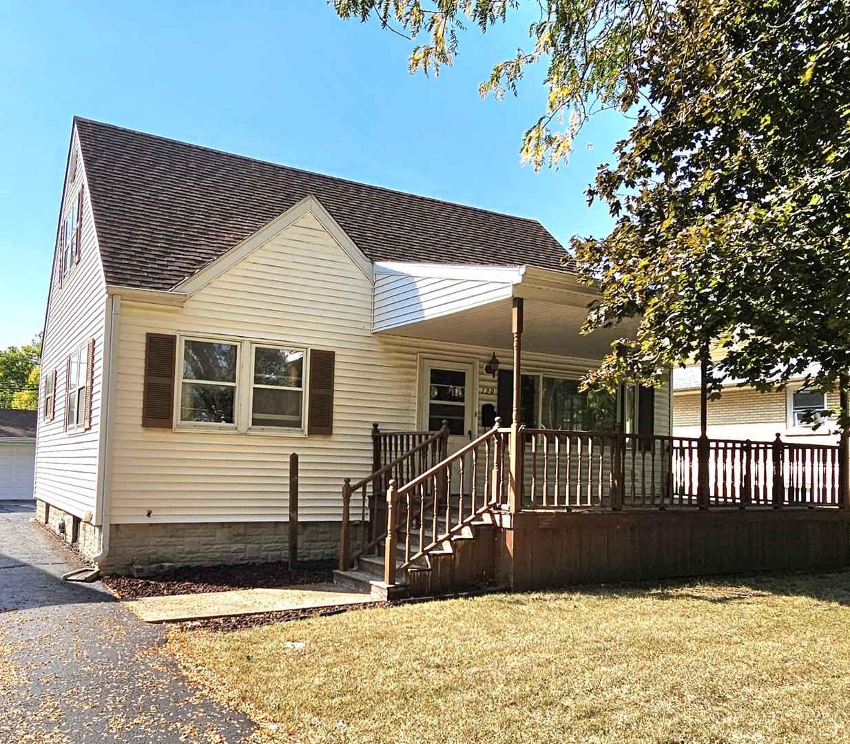 129 Earl Avenue Property Photo 1