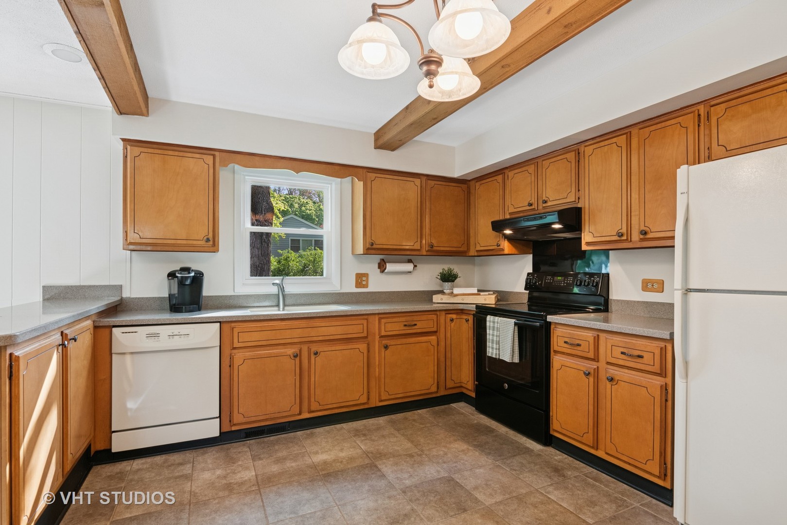 945 N Stark Drive Property Photo 12