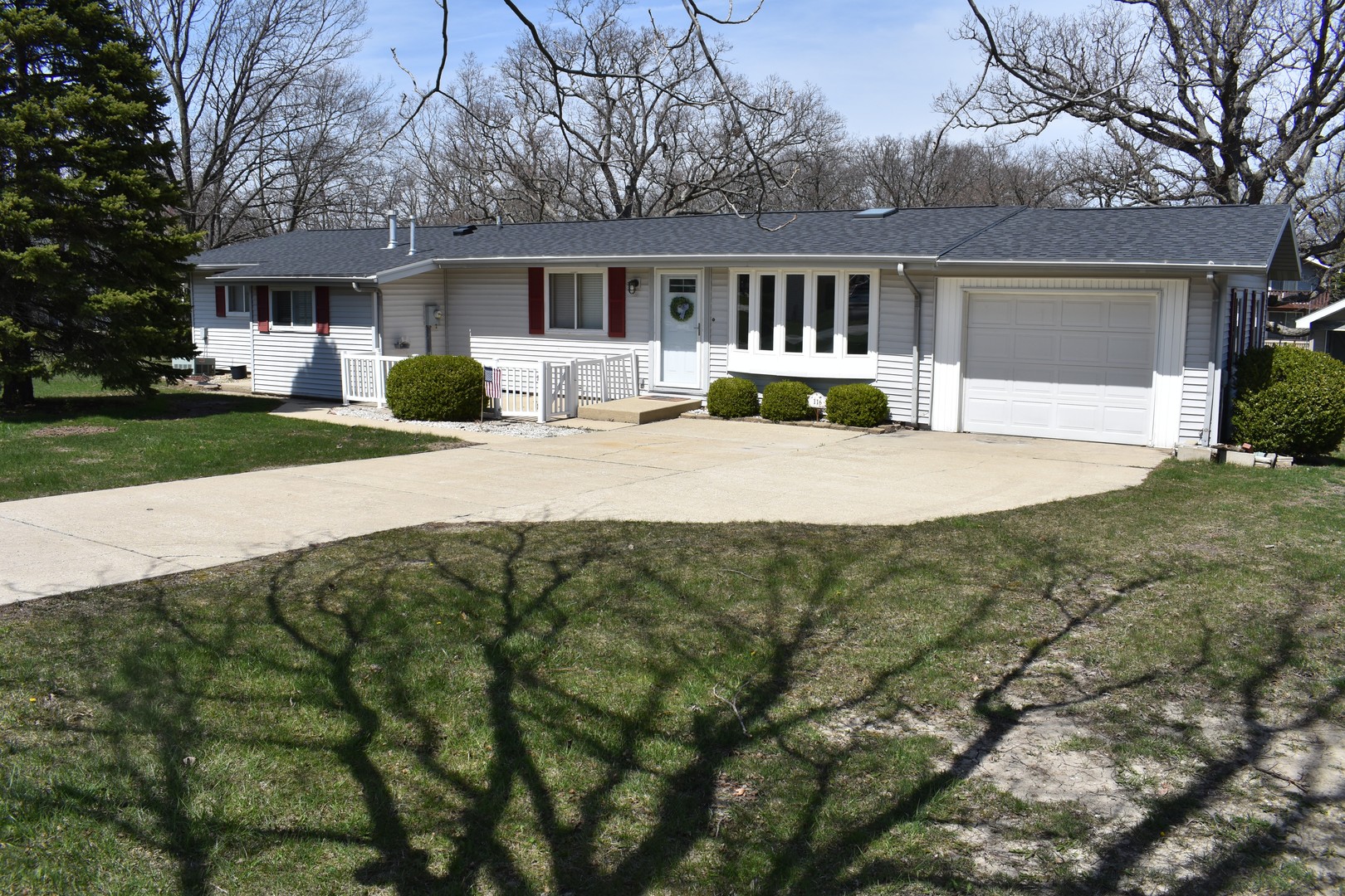 116 Cayuga Lane Property Photo