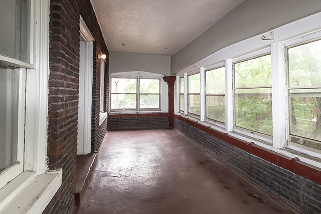 858 W Margate Ter Property Photo 6