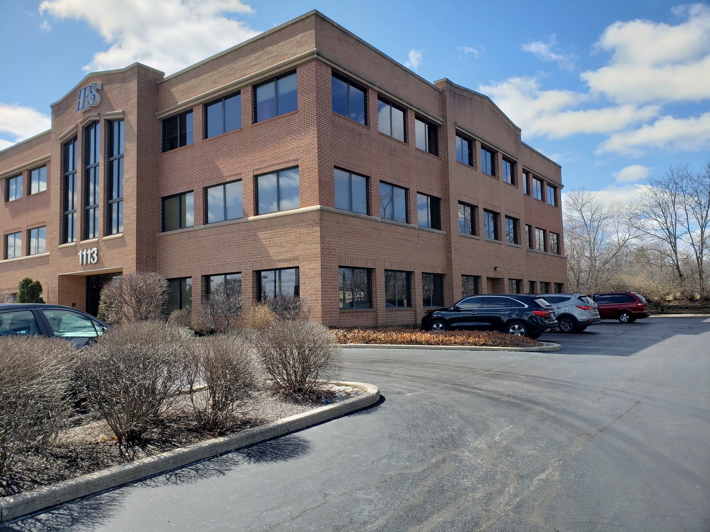 1113 S Milwaukee Avenue Property Photo 6