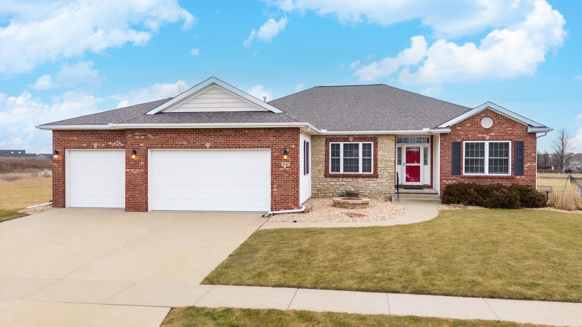 2210 Holbrook Drive Property Photo