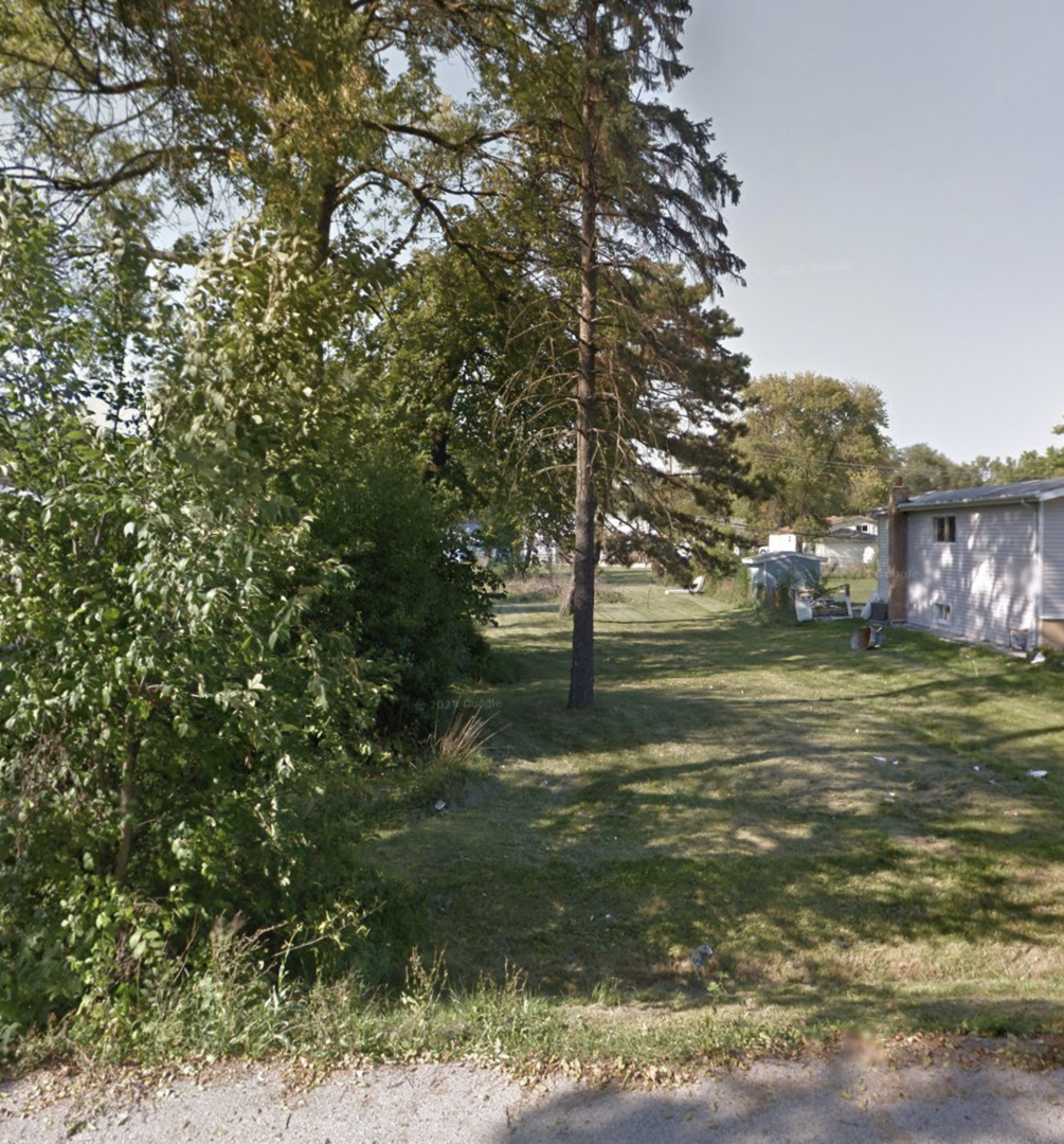 Elmhurst Gardens Real Estate Listings Main Image