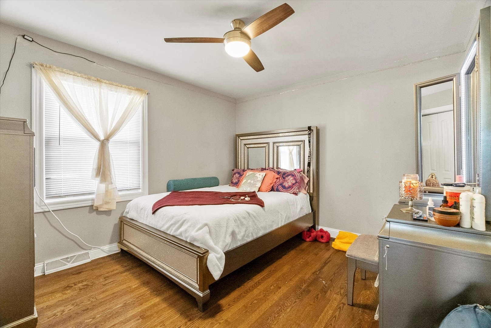 15509 Drexel Avenue Property Photo 8