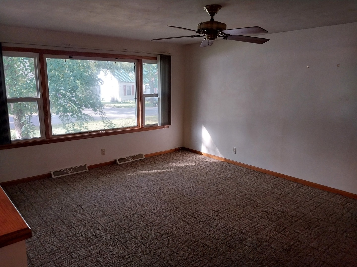 107 W Sullivan St Property Photo 6