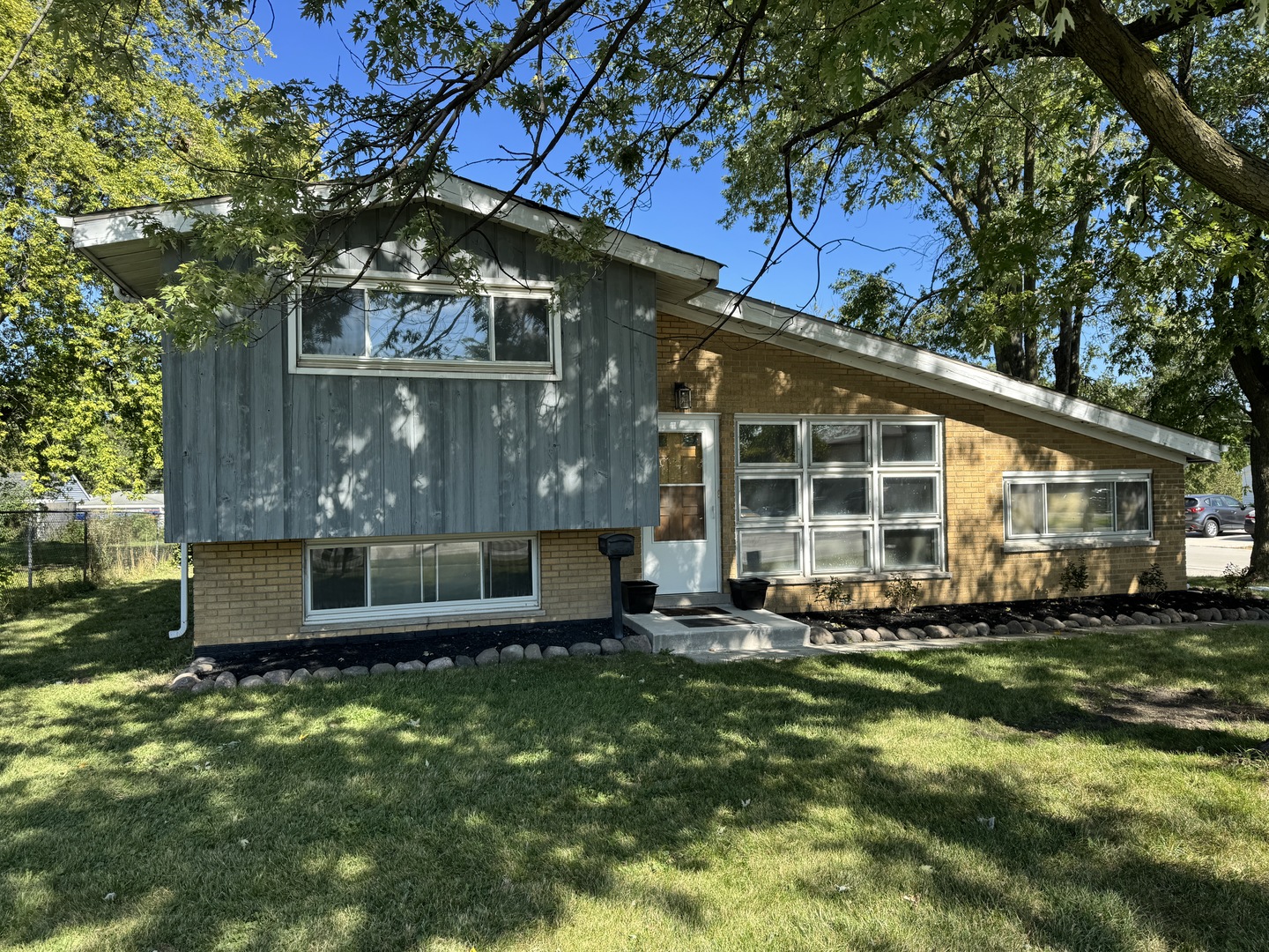 11324 W Grand Avenue Property Photo 1