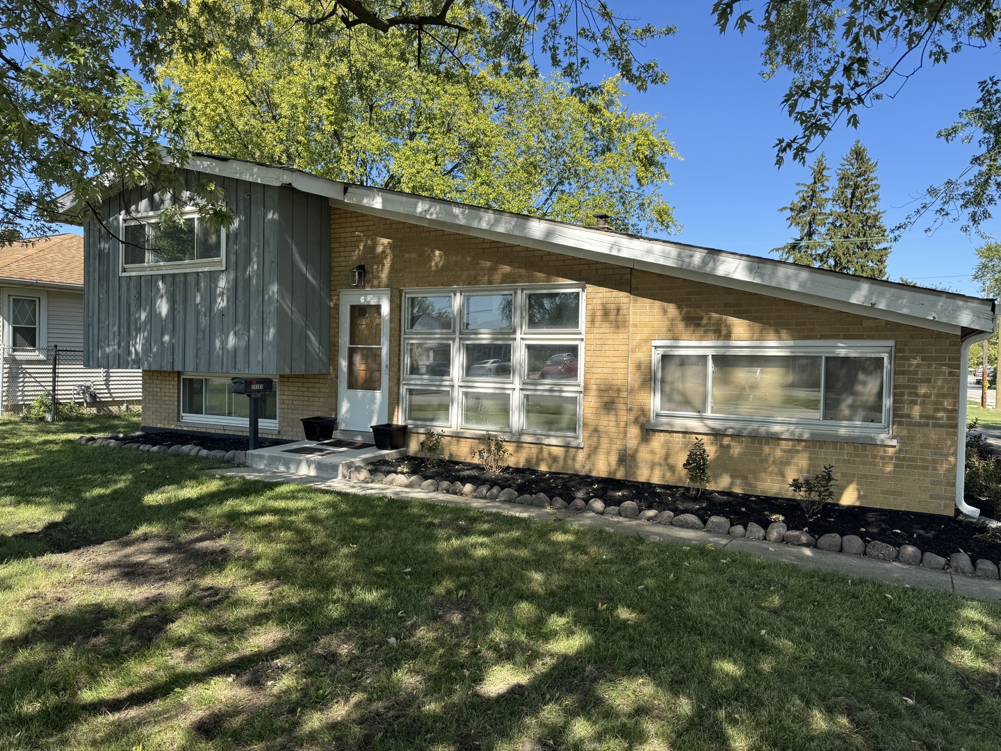 11324 W Grand Ave Property Photo 2